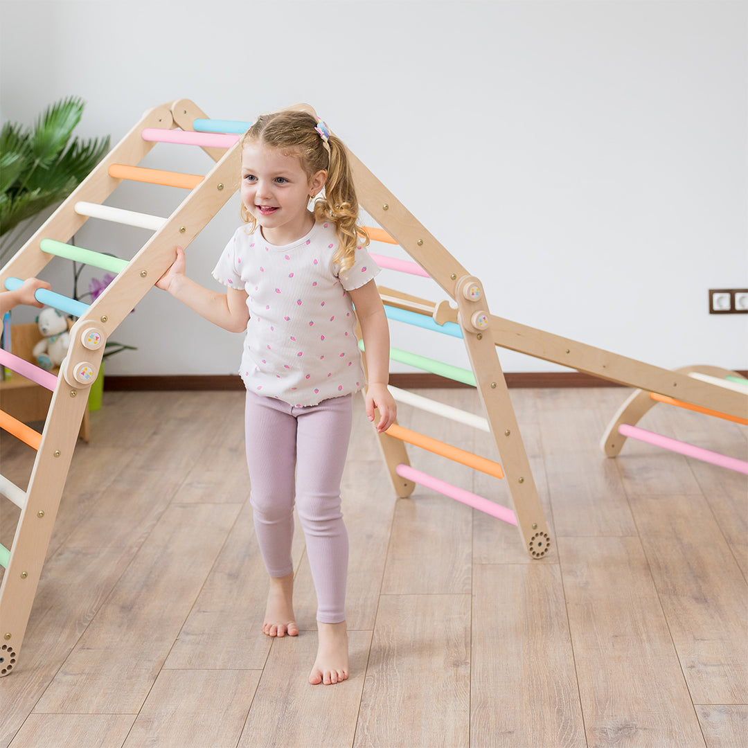 106_Triangle d’escalade Pikler modulable 4 modules avec rampe 2-en-1 (glisse/escalade) et arche