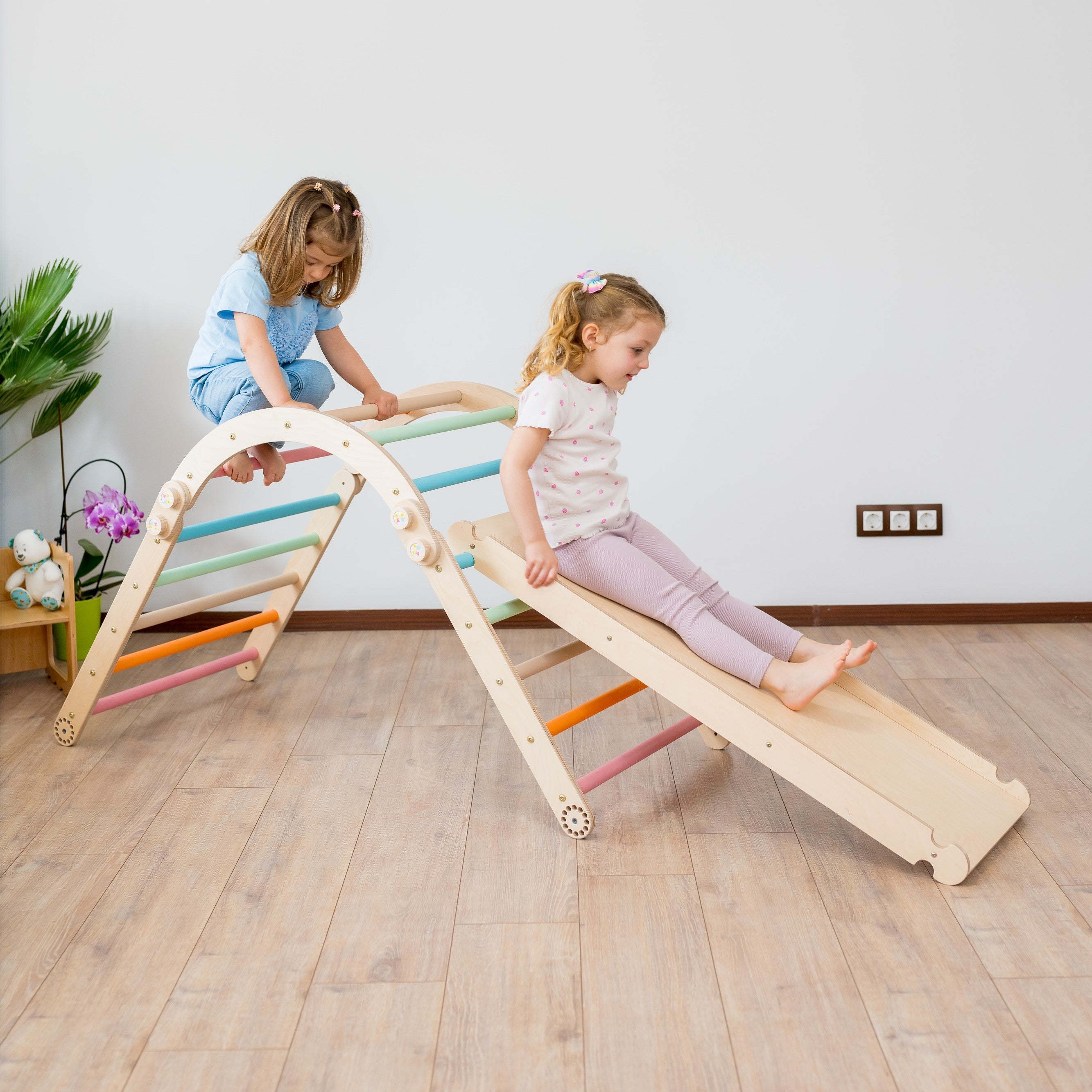 103_Set d’escalade Montessori 3-en-1 : triangle de Pikler + arche d’escalade + rampe double face