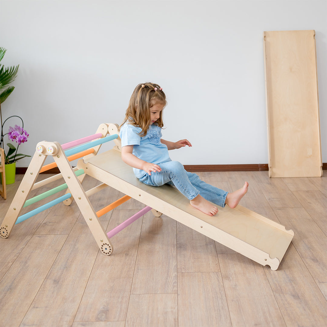 108_Rampe réversible 2-en-1 (grimper / glisser)