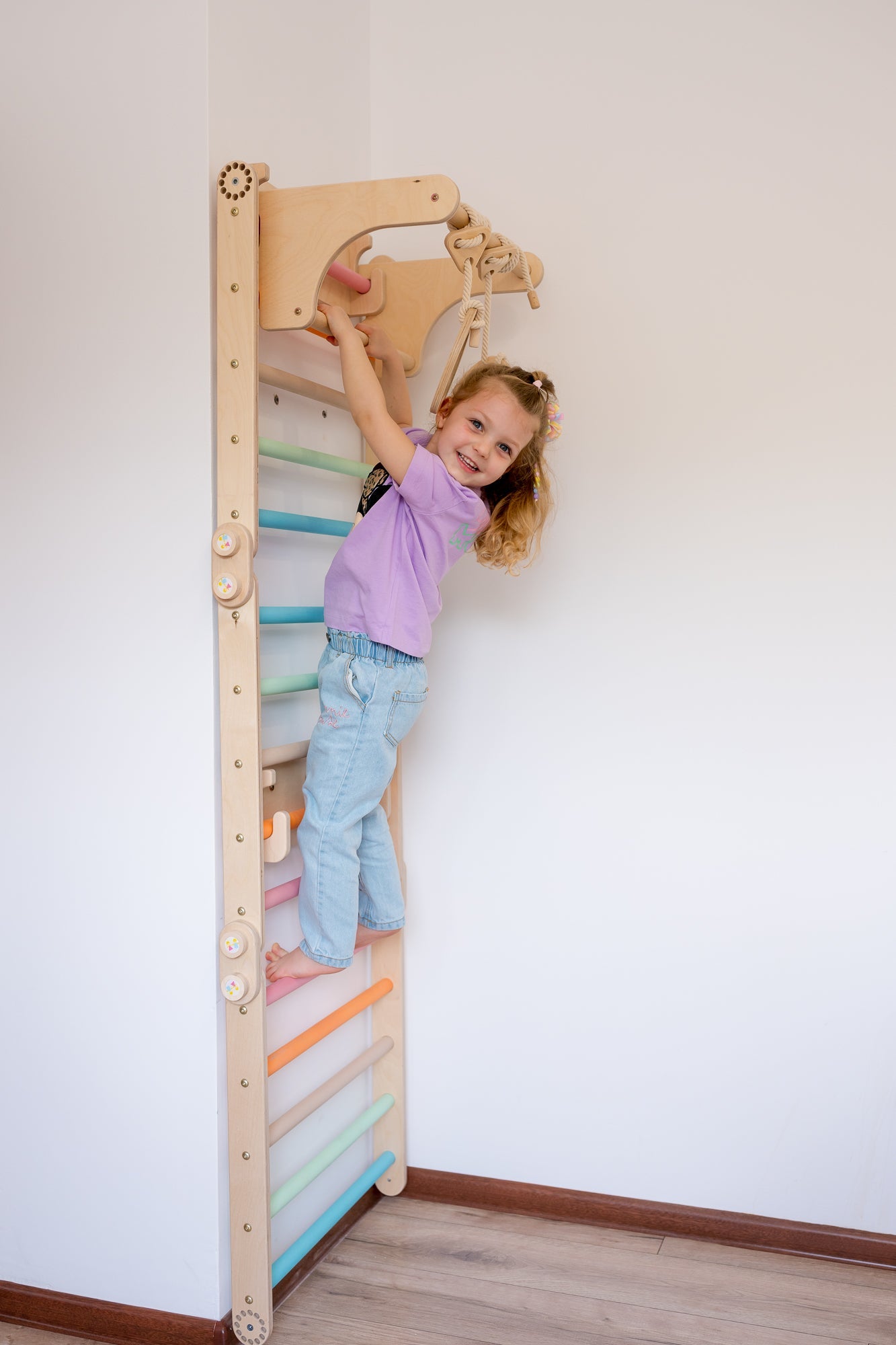 137_Mur suédois de motricité pour enfants – modèle de base