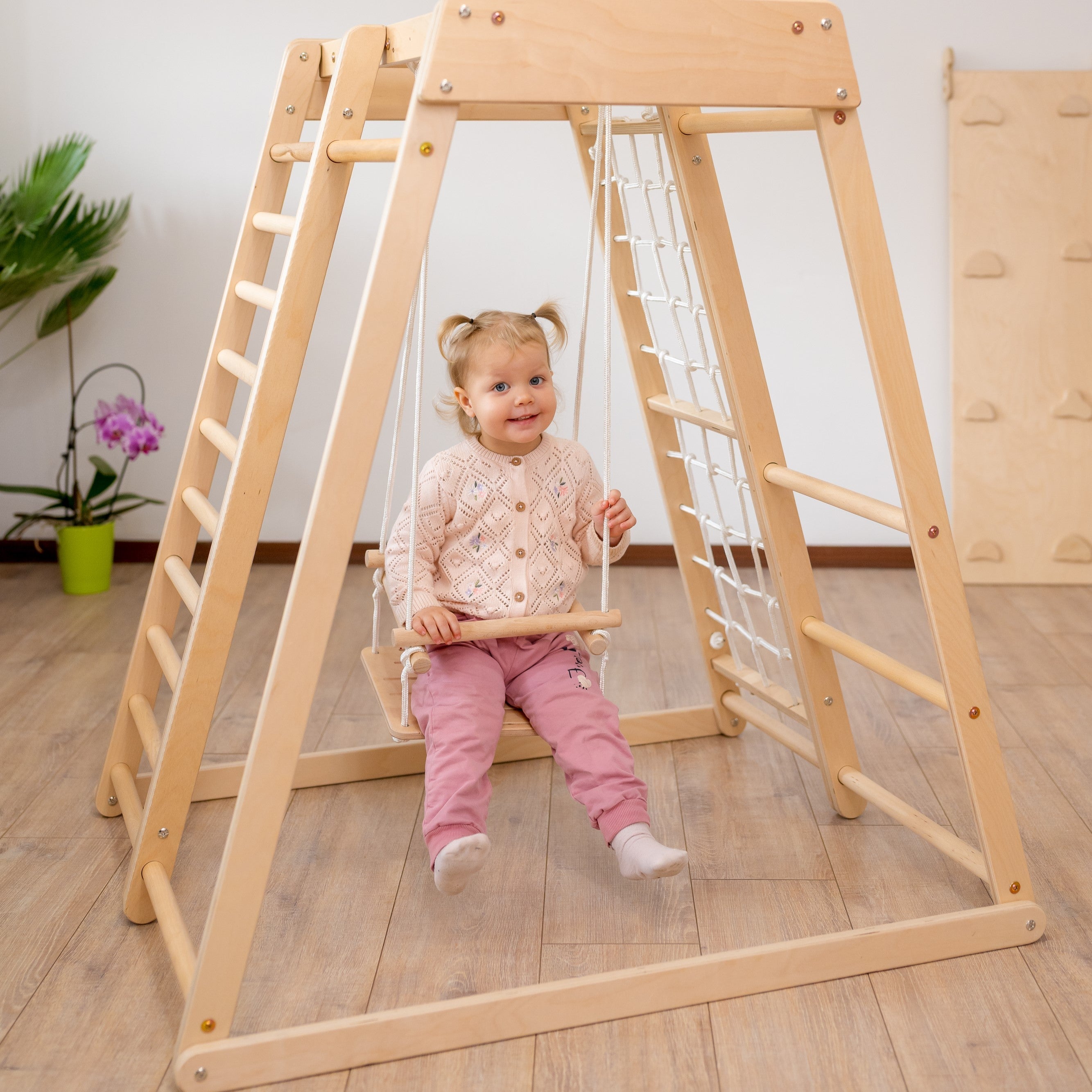 133_Parcours de motricité intérieur en bois – structure d’escalade
