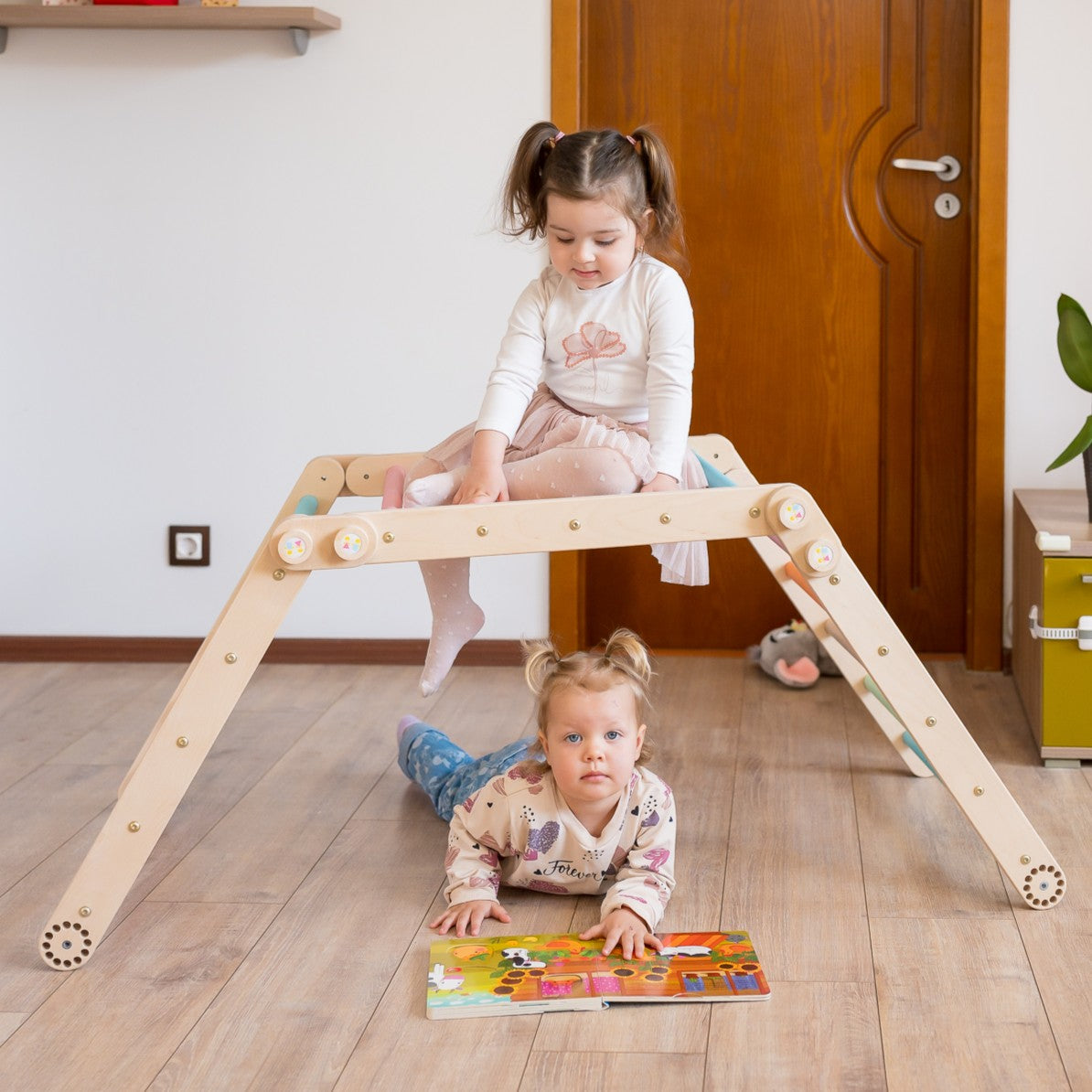 137_Mur suédois de motricité pour enfants – modèle de base