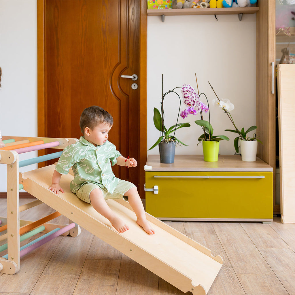 108_Rampe réversible 2-en-1 (grimper / glisser)