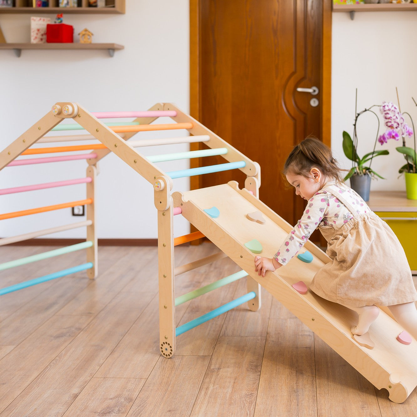 146_Triangle de Pikler d’escalade modulable (4 modules) avec rampe double face et arche de motricité