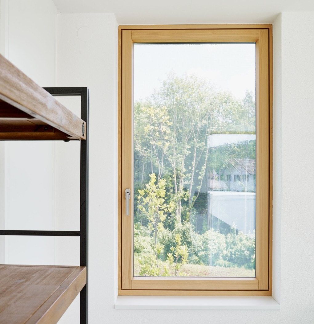 Fenêtre en bois un ventail