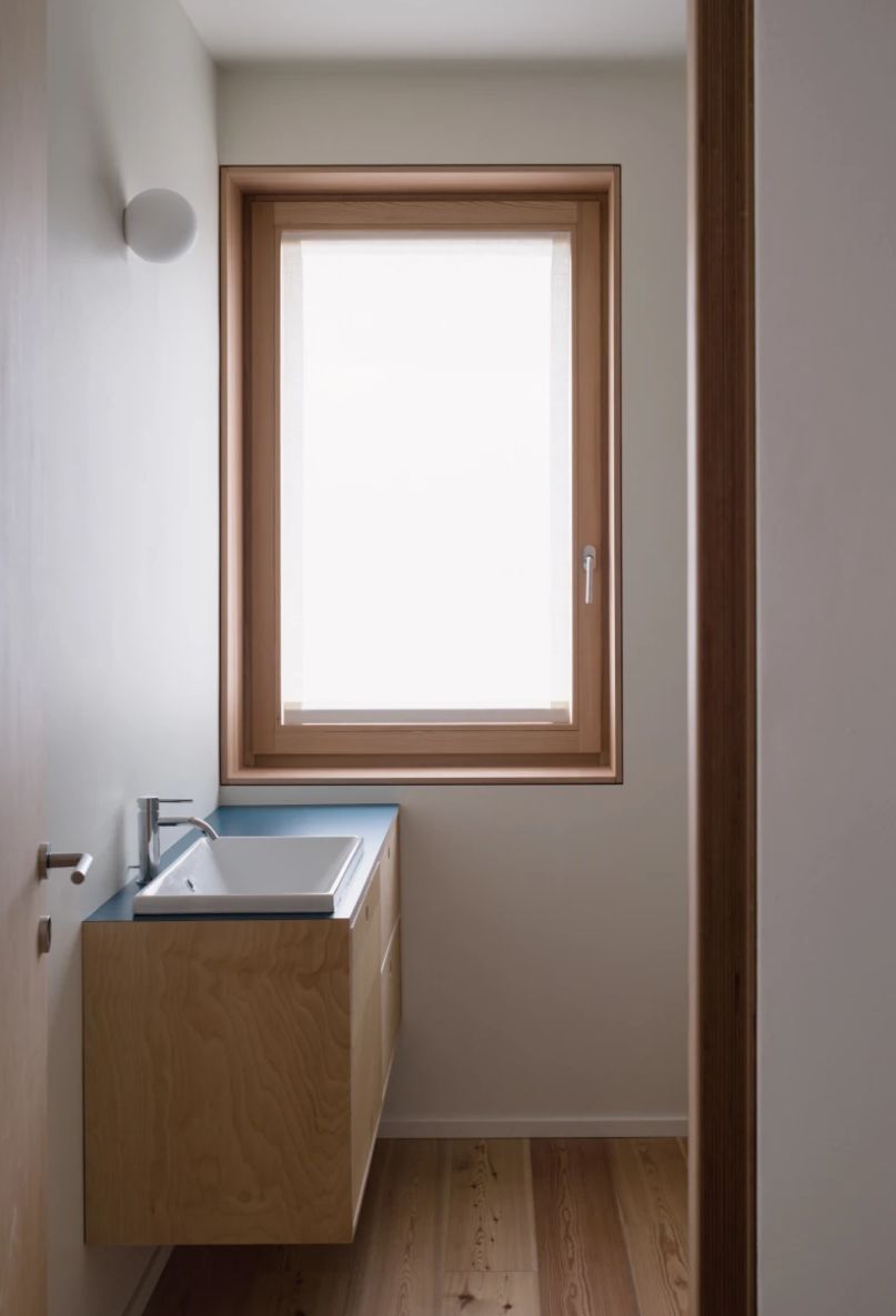 Fenêtre en bois un ventail